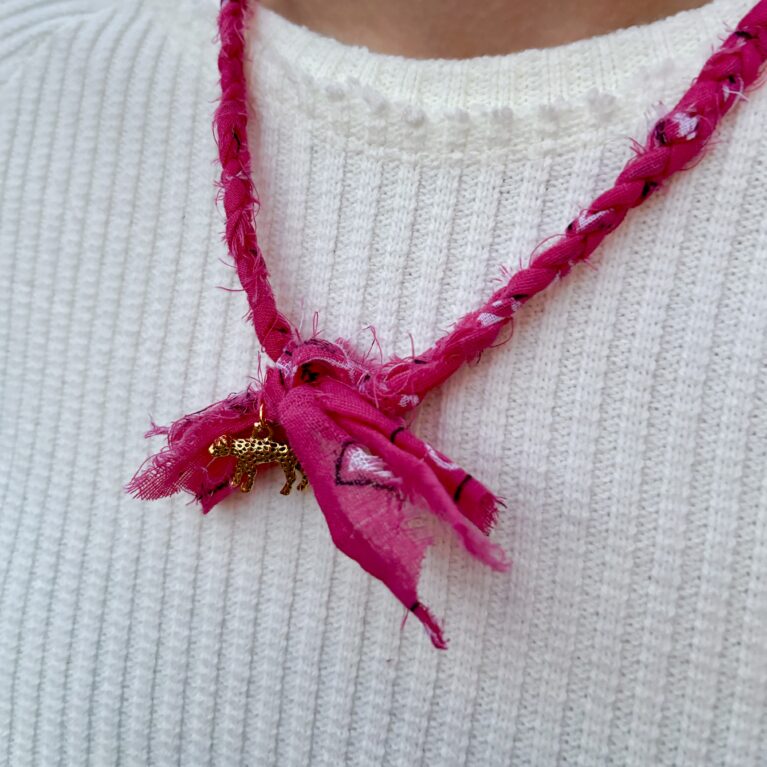 Roze bandana necklace