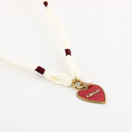Kanten ketting wit met hartje